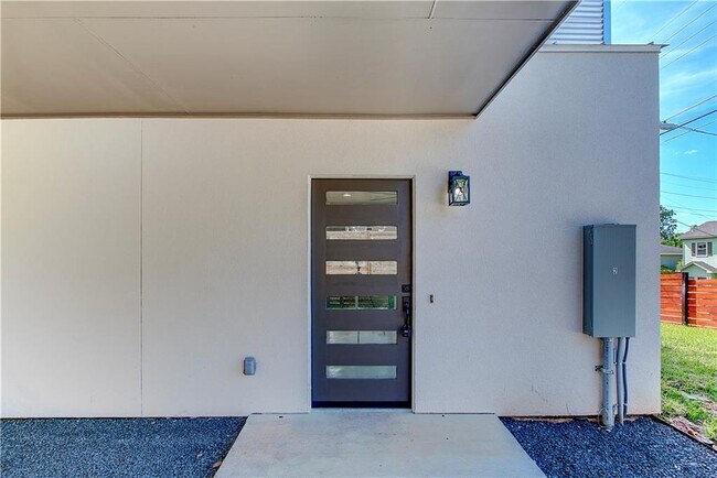 Foto del edificio - 1210 Singleton Ave