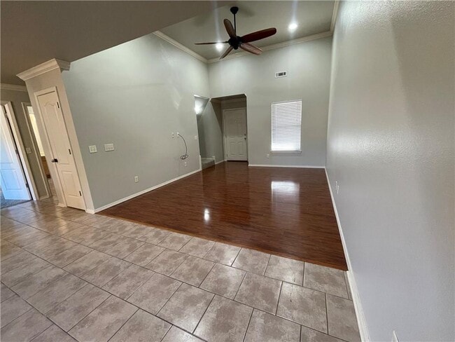 Building Photo - 3400 SW Deerfield Blvd