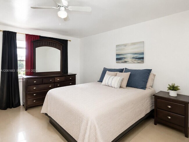 Foto del edificio - 4044 NW 19th St
