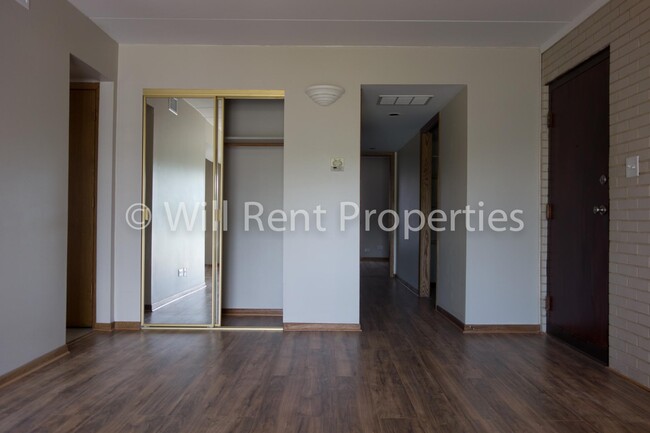 Foto del edificio - 11200 S Roberts Rd