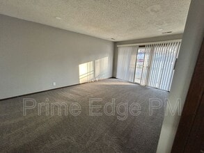 Building Photo - 6235 Holdrege St