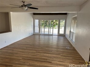 Building Photo - 44-174-174 Laha St