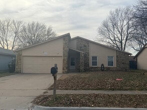 Building Photo - 1716 N Butternut Ave