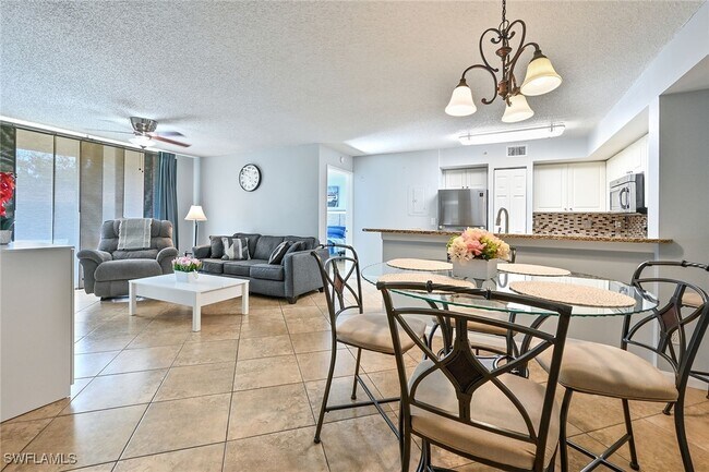 Foto del edificio - 1265 Wildwood Lakes Blvd