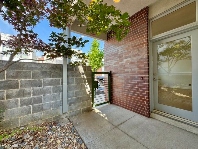 Foto del edificio - 527 Oak St