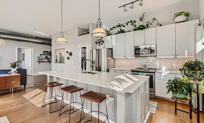 Foto del edificio - 2900 N Downing St