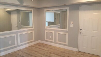 Building Photo - 3818 NW Adriatic Ln