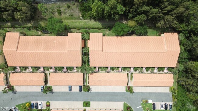 Building Photo - 2400 Bayou Ln