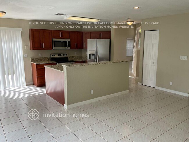Foto del edificio - 10254 Serene Meadow Dr N