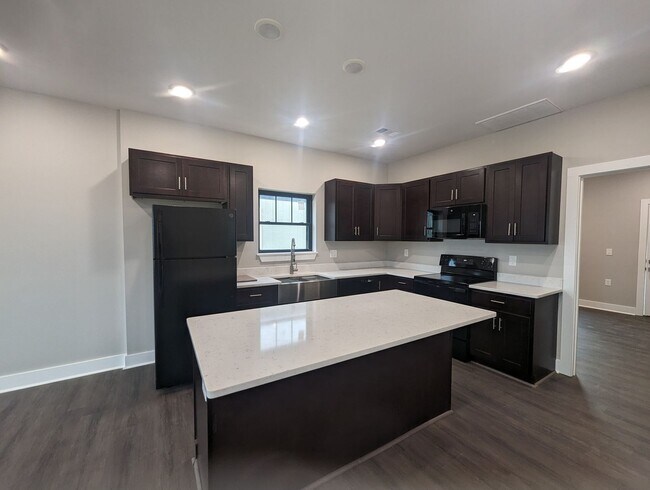 Foto del edificio - 3/2 New Construction in Southside