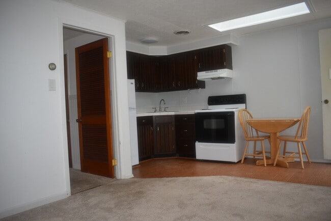 Building Photo - 28 Rinkus Dr