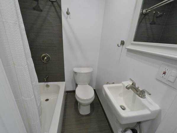 Building Photo - Remodeled Studio with Private Patio & Mode...