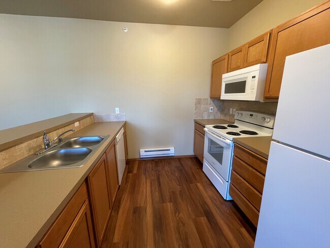 Building Photo - Central Park Apartments