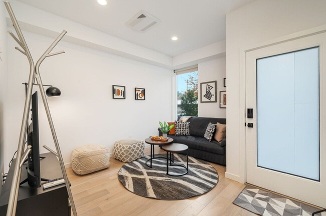 Building Photo - 6125 Sand Point Way NE