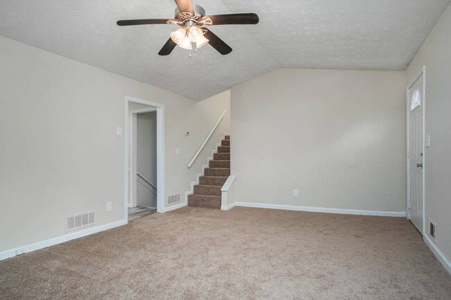 Building Photo - 3 Bedroom 2 Bathroom House