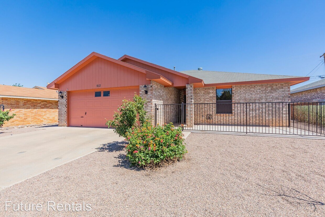 912 Sherwood Dr, Alamogordo, NM 88310 House Rental in Alamogordo, NM