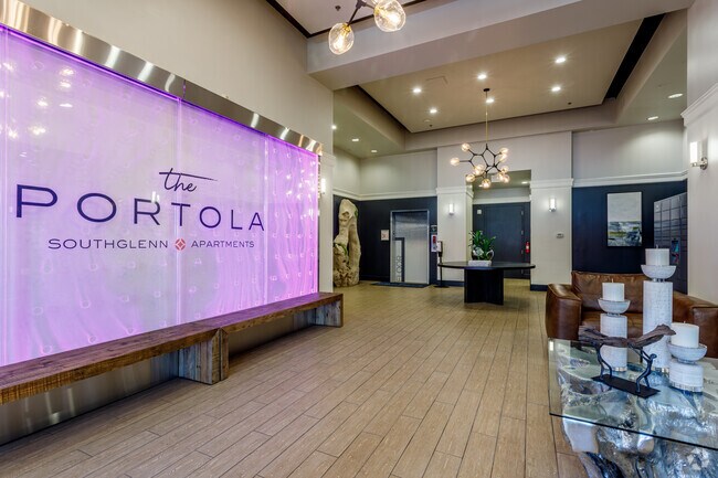 Foto del interior - The Portola at Southglenn