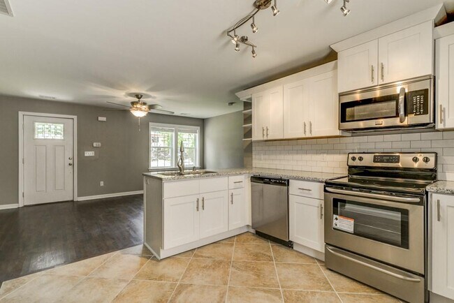 Foto del edificio - 567 Ashburton Ave