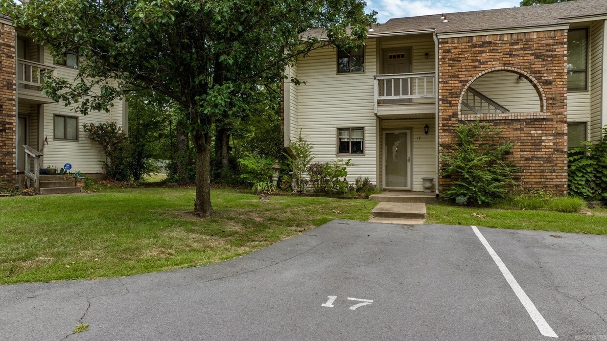 Foto principal - 101 Pine Forest Dr