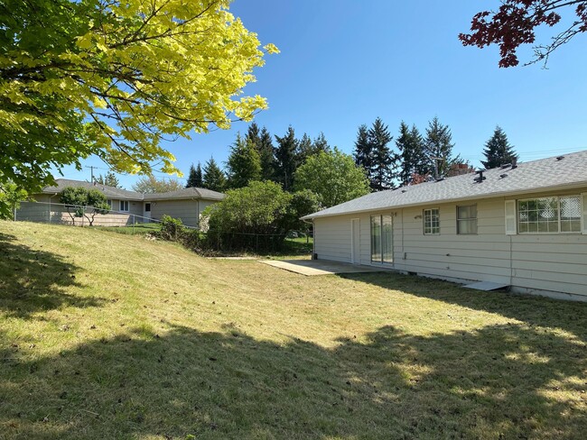 Building Photo - 10704 SE 232nd St