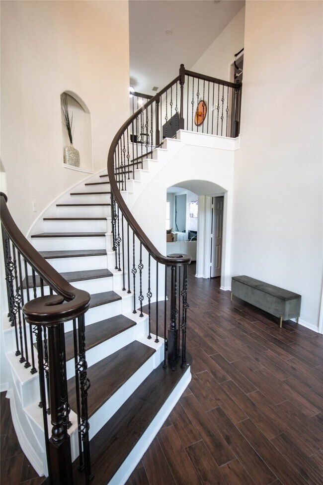 Foto del edificio - 5810 Parkdale Ct