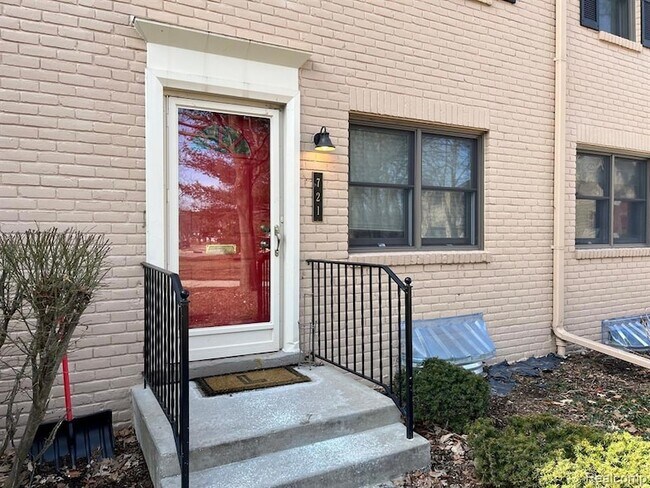 Foto del edificio - 721 N Eton St