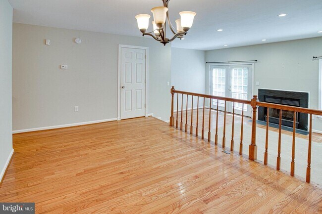 Foto del edificio - 4449 Starling Ct