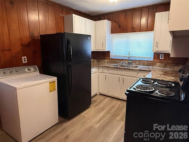 Building Photo - 3104 Creighton Dr