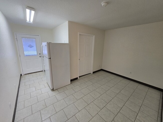 Building Photo - 126 Alton Ave