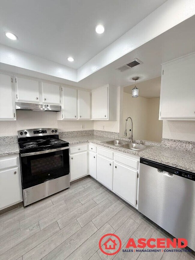 Foto del edificio - Move-In Special for Memorial Day! Deposit Gets You In — Hurry, Offer Ends 5/19
