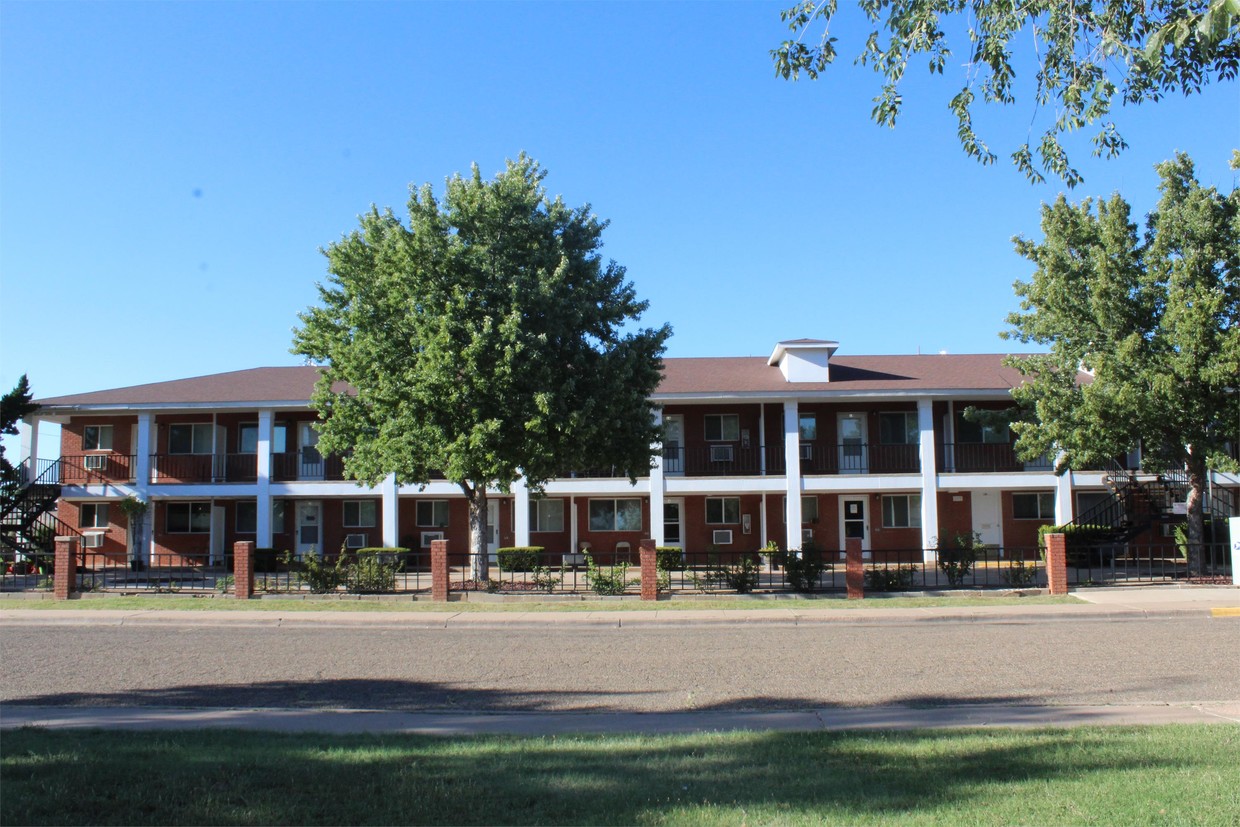 Primary Photo - 124 Columbia Ln