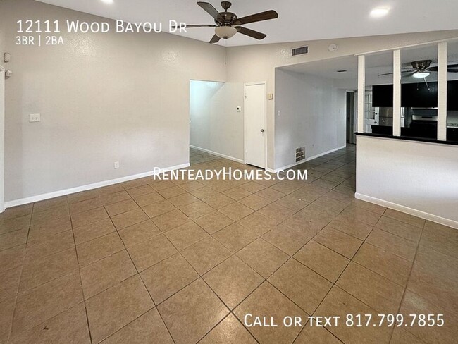 Foto del edificio - 12111 Wood Bayou Dr