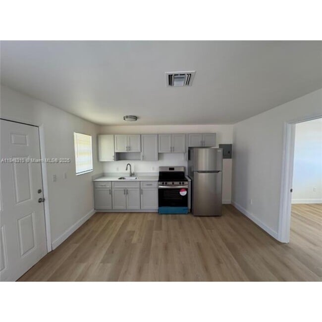 Building Photo - 10541 SW 184th St