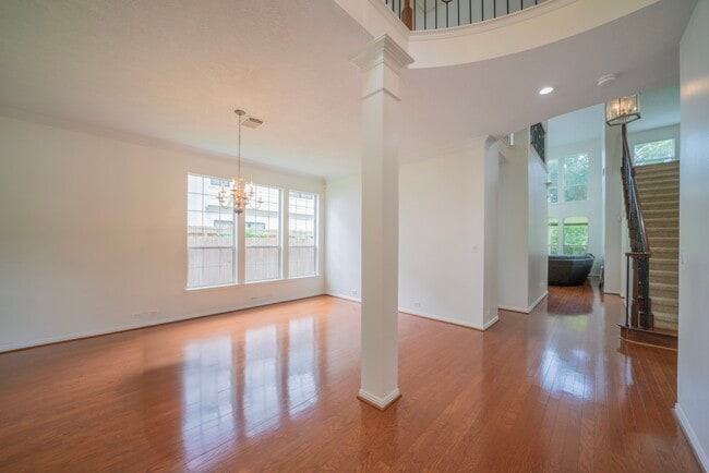 Foto del edificio - 1415 Sue Barnett Dr