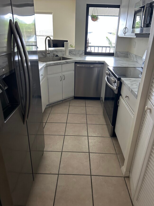 Foto del edificio - 13450 Greengate Blvd