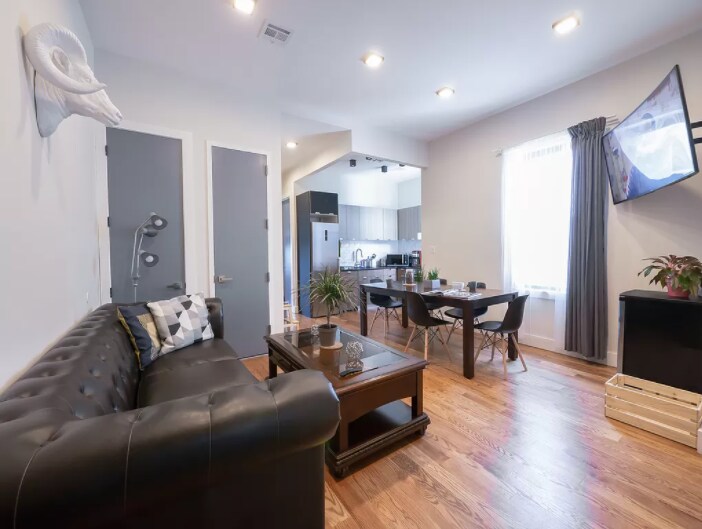 Nice living room - 250 Schaefer St