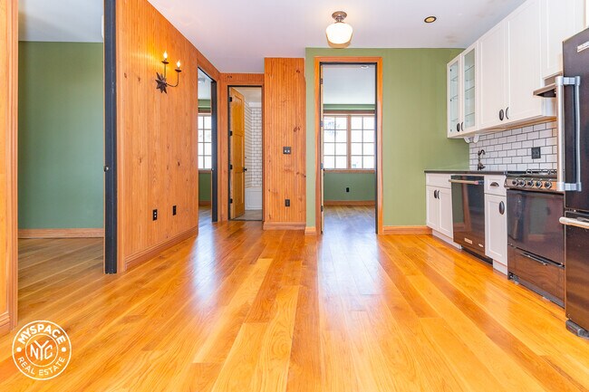 Building Photo - 1655 Palmetto St