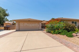 Building Photo - 26002 S La Cite Dr