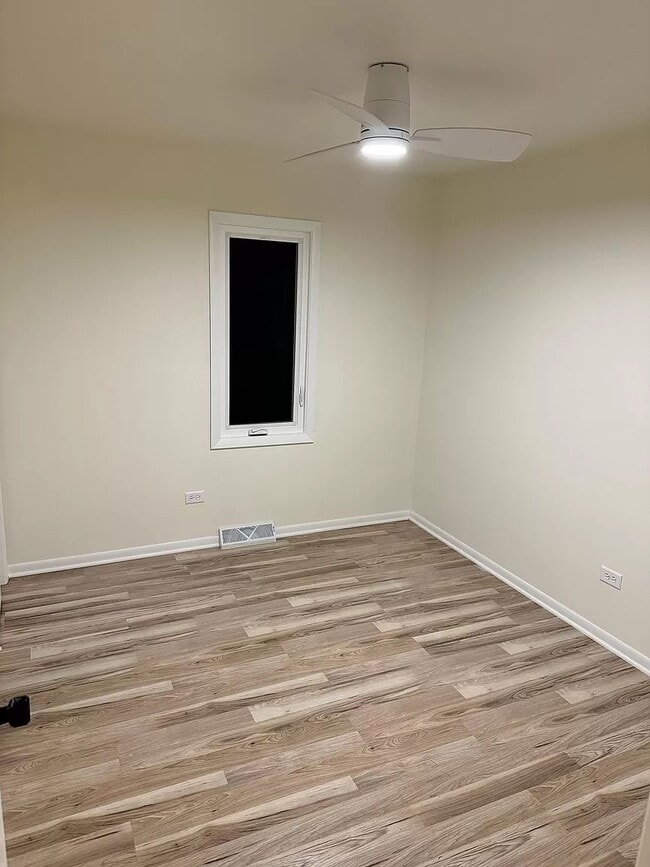 Building Photo - 641 Cottonwood Dr