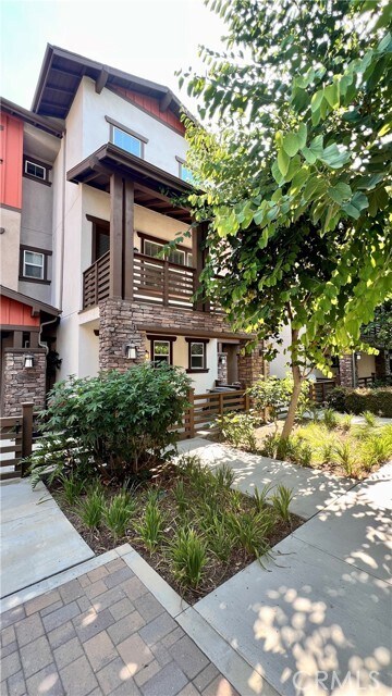 Foto principal - 17035 Independence Way