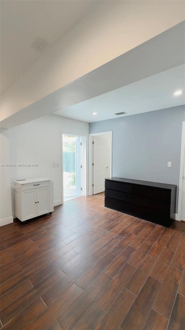 Foto del edificio - 10245 SW 125th Ave