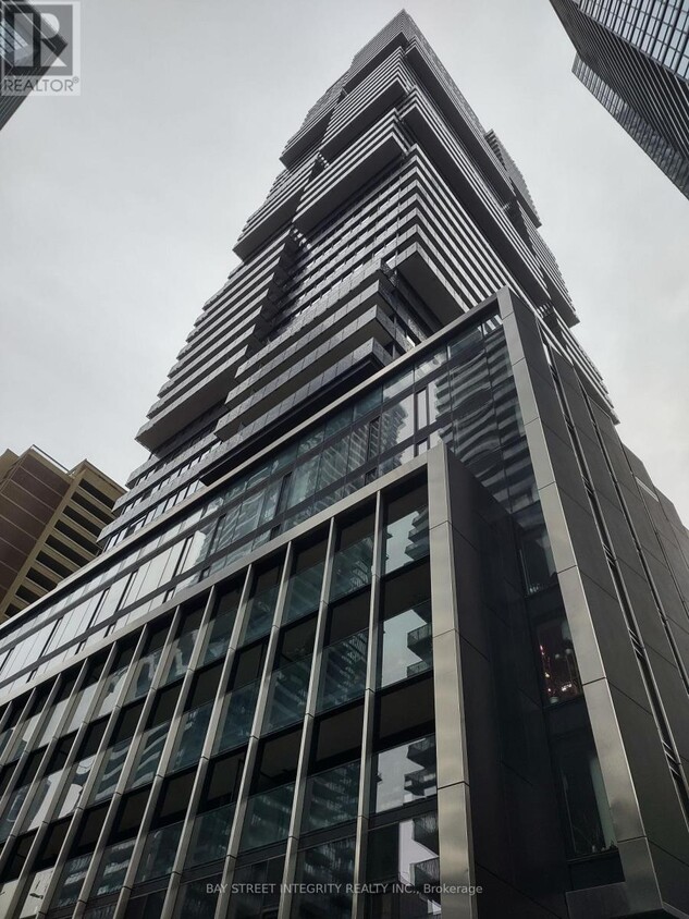 Photo principale - 55 Charles St E