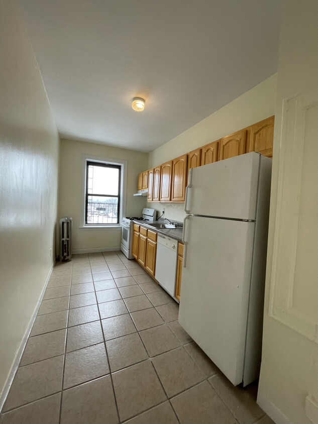 Primary Photo - 930 Avenue C