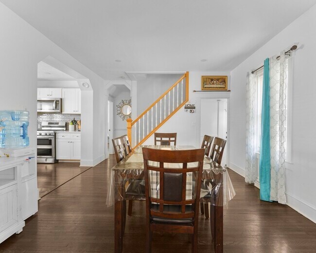 Foto del edificio - 374 Ashley Blvd
