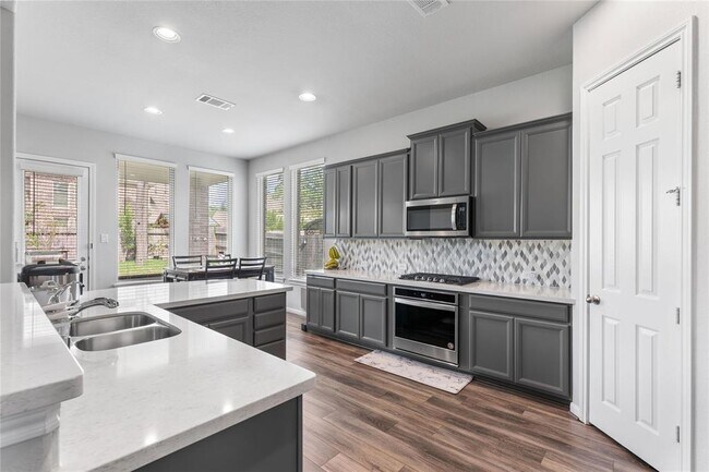 Building Photo - 32052 Autumn Orchard Ln