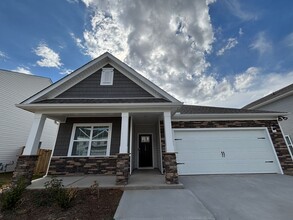 Building Photo - 130 Fenwick Dr