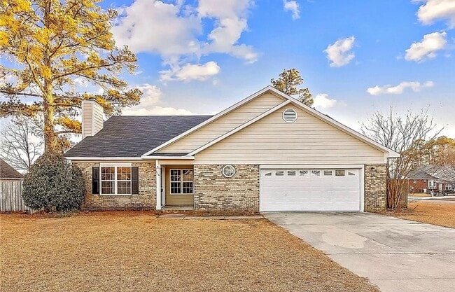 Building Photo - 116 Mosswood Dr