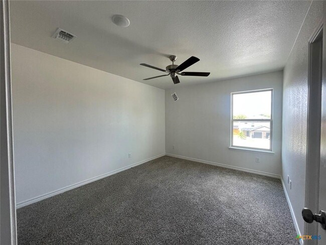 Building Photo - 302 Agua Chiquita Ct
