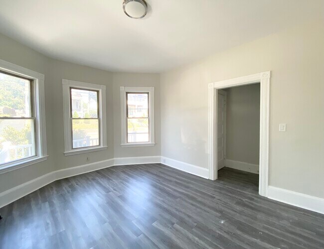 Building Photo - 189 Whitwell St