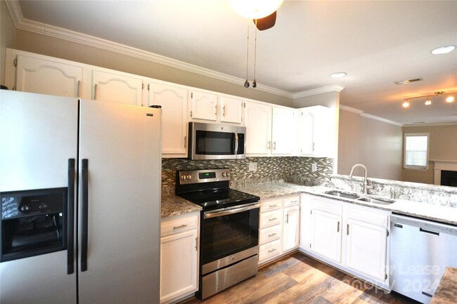 Foto del edificio - 9142 4 Mile Creek Rd